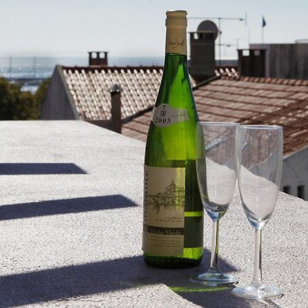 Wondrous Terrace Apartment In Cascais Center Exterior photo